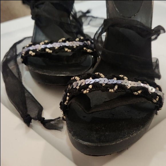 Ankle wrap Sandals, Size 9 (US) - Picture 7 of 11